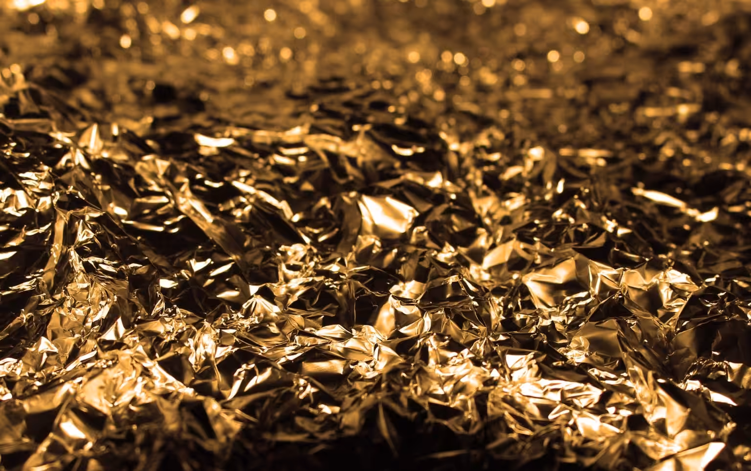La Suisse est réputée pour son expertise dans la vente de bijoux en or. Que vous recherchiez des pièces intemporelles en or massif ou des créations modernes, profitez d’un savoir-faire unique et d’une qualité incomparable. Découvrez nos collections exclusives pour un style élégant et durable.