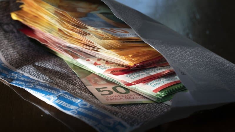 Pourquoi vendre son or ? Voici les précautions à prendre avant de se lancer pour garantir une transaction sécurisée et transparente.