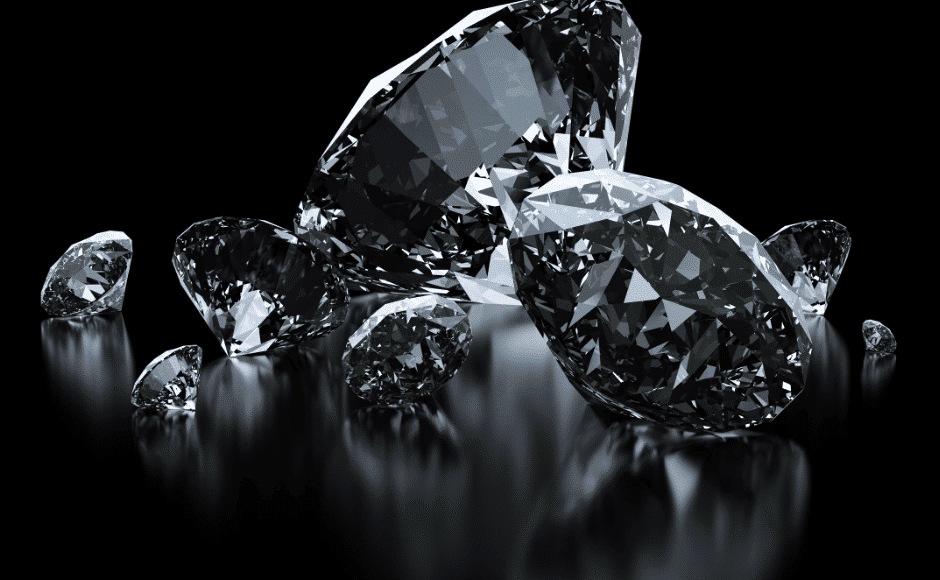 Découvrez comment est fabriqué un diamant, les grands pays producteurs et les différences avec le diamant synthétique.